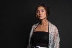 Siapa Aline Adita? Model yang Tagih Hutang Codeblu Sebesar Rp500 Juta, Bawa Spanduk 'Bayar Utang'