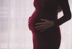 Mitos dan Fakta Menarik di Balik Kebiasaan Ibu Hamil Membawa Gunting atau Cemiti untuk Mengusir Gangguan Gaib, Ini Penjelasannya!