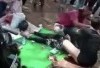 Tragis! Dua Wisatawan Tertimpa Pohon di Taman Margasatwa Ragunan Viral di Media Sosial, Pohon yang Lapuk Diduga Jadi Penyababnya 